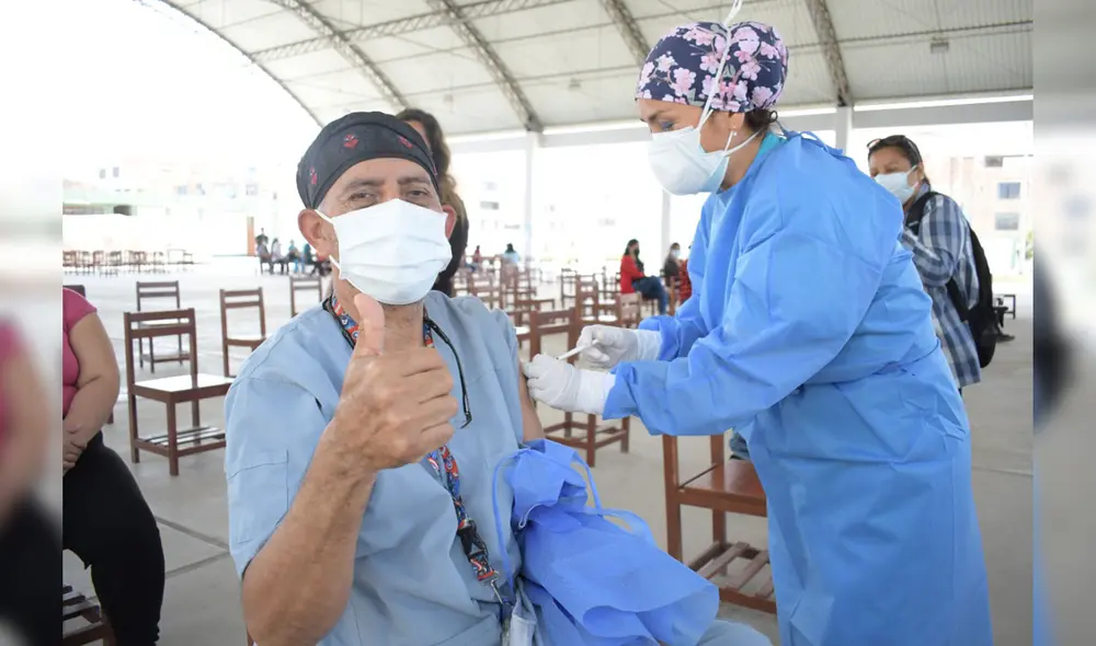 En la jornada que inició este sábado 16 de octubre, los centros educativos congregaron bastante afluencia de personal. Foto: Geresa Lambayeque En la jornada que inició este sábado 16 de octubre, los centros educativos congregaron bastante afluencia de personal. Foto: Geresa Lambayeque
