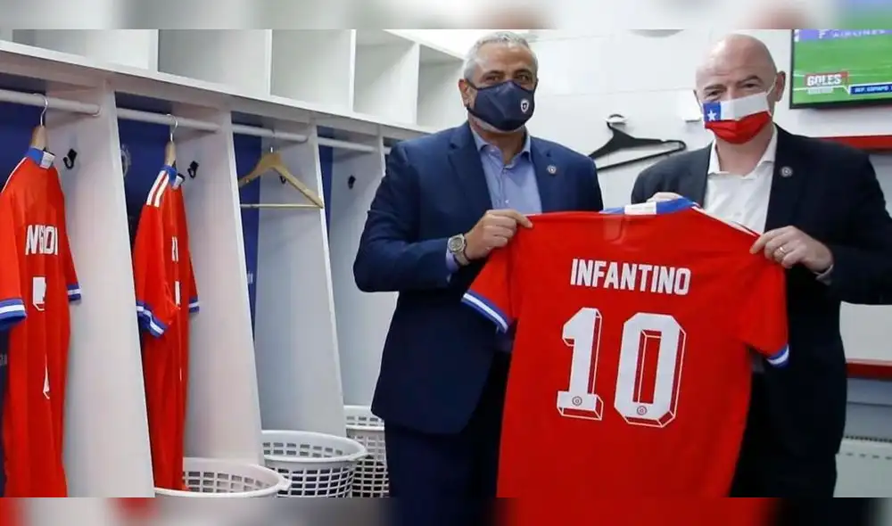 Gianni Infantino visitó las instalaciones de la selección chilena. Foto: ANFPChile Gianni Infantino visitó las instalaciones de la selección chilena. Foto: ANFPChile