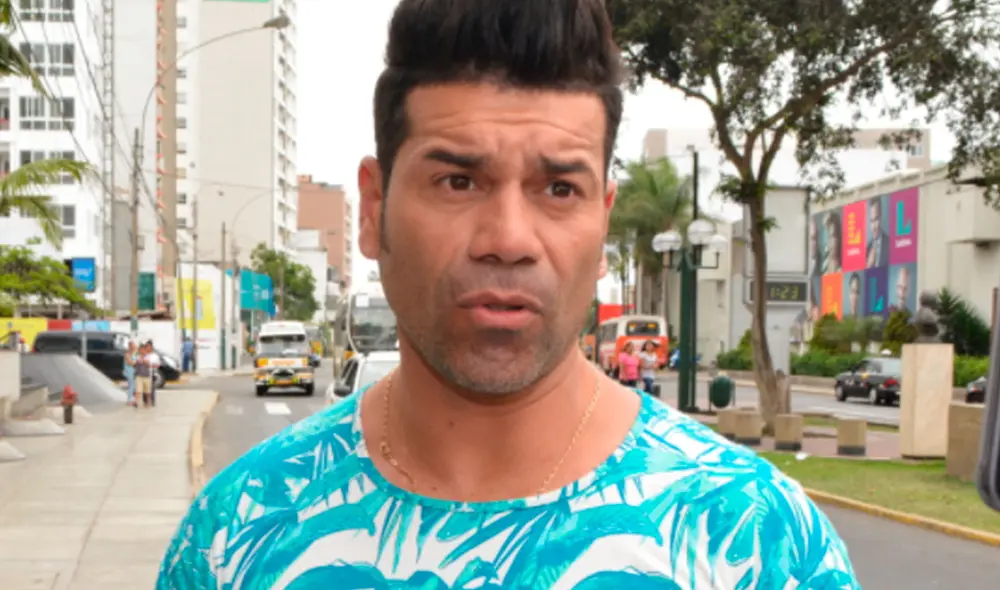 Carlos Barraza mostró los resultados de la prueba que se realizó. Foto: Emilia Margarita Zuñiga/GLR