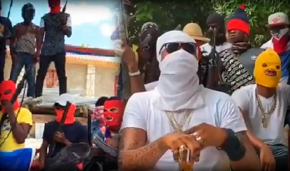 400 Mazowo, considerada la banda más peligrosa de Haití y que controla gran parte de Puerto Principe. Foto: composición/captura de video/Jounal9 400 Mazowo, considerada la banda más peligrosa de Haití y que controla gran parte de Puerto Principe. Foto: composición/captura de video/Jounal9