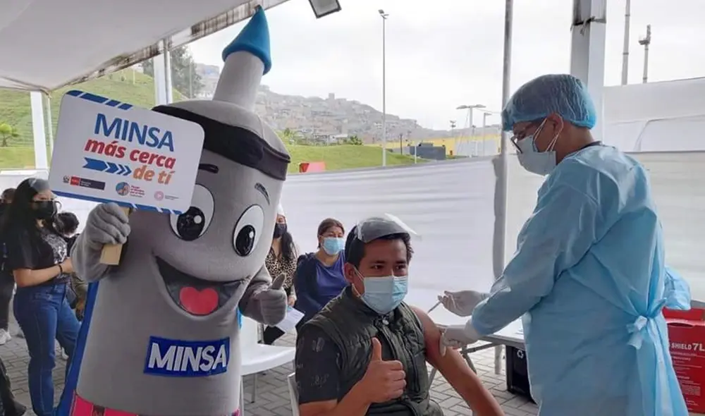 El 50% de la población objetivo del Perú está vacunada con las dos dosis. Foto: Minsa El 50% de la población objetivo del Perú está vacunada con las dos dosis. Foto: Minsa
