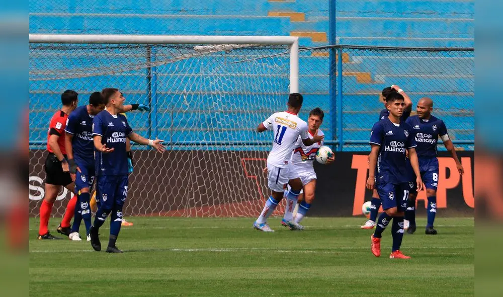 Con un penal polémico A.Universidad le empató 1-1 ante Cienciano Foto: Liga 1 Con un penal polémico A.Universidad le empató 1-1 ante Cienciano Foto: Liga 1