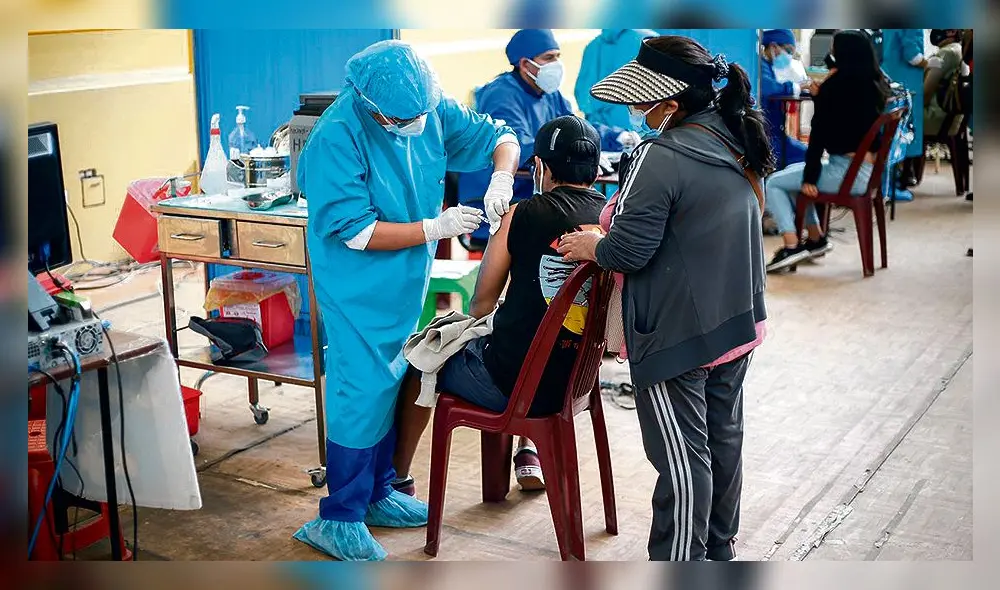 Sigue. Vacunación a menores de 15 a 17 años concluye hoy.