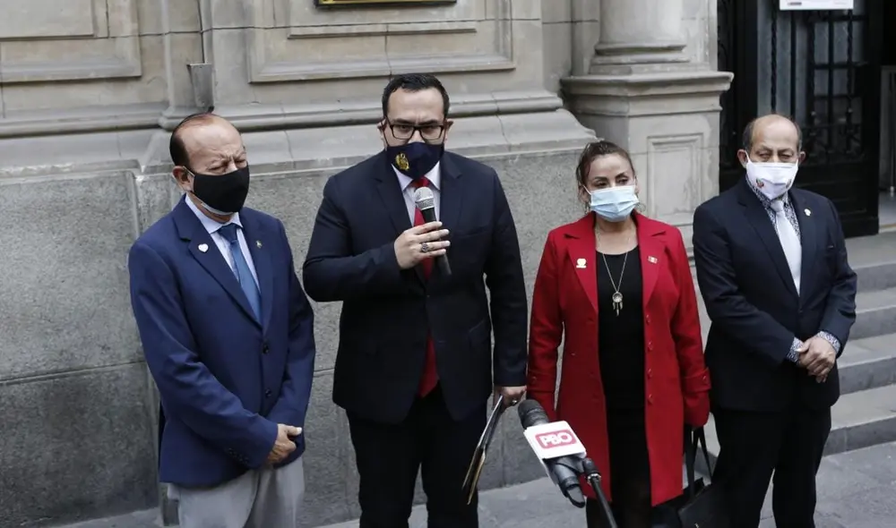 La bancada de Somos Perú se reunió con la presidenta del Consejo de Ministros, Mirtha Vásquez. Foto: John Reyes/La República La bancada de Somos Perú se reunió con la presidenta del Consejo de Ministros, Mirtha Vásquez. Foto: John Reyes/La República