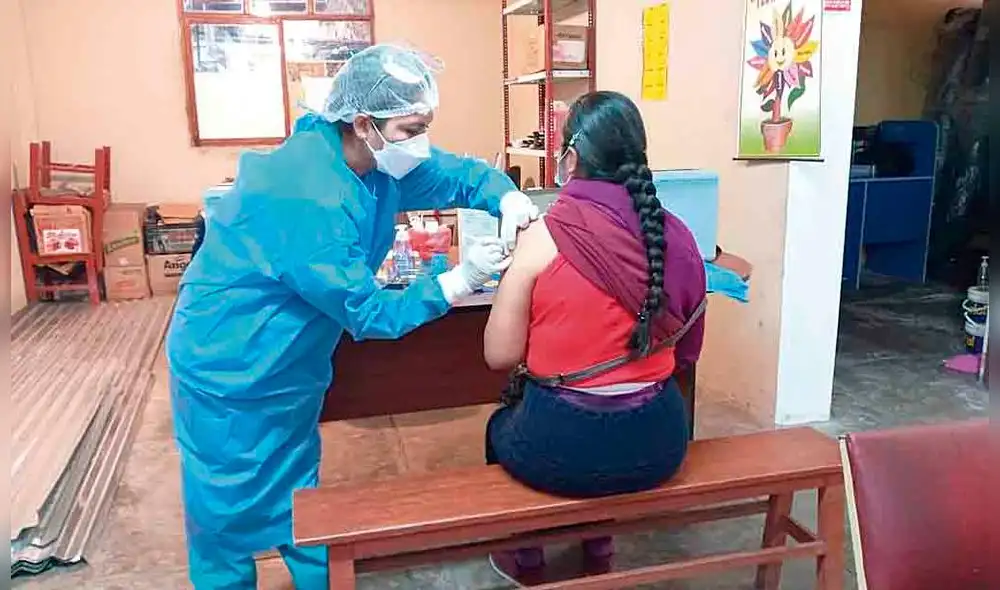 Vacunación en mercados. Foto: Diresa Tacna