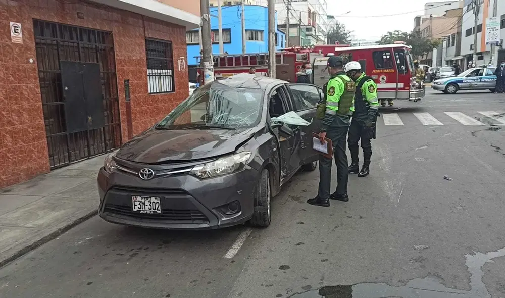 Los heridos fueron trasladados a las clínicas Ricardo Palma y Javier Prado. Foto: Jessica Merino/URPI-LR Los heridos fueron trasladados a las clínicas Ricardo Palma y Javier Prado. Foto: Jessica Merino/URPI-LR