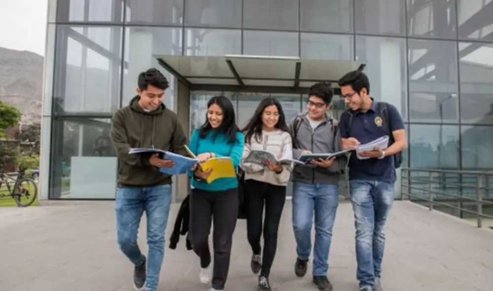 Pueden postular al concurso los escolares del último grado de la secundaria o egresados de colegio público o privado. Foto: Pronabec Pueden postular al concurso los escolares del último grado de la secundaria o egresados de colegio público o privado. Foto: Pronabec