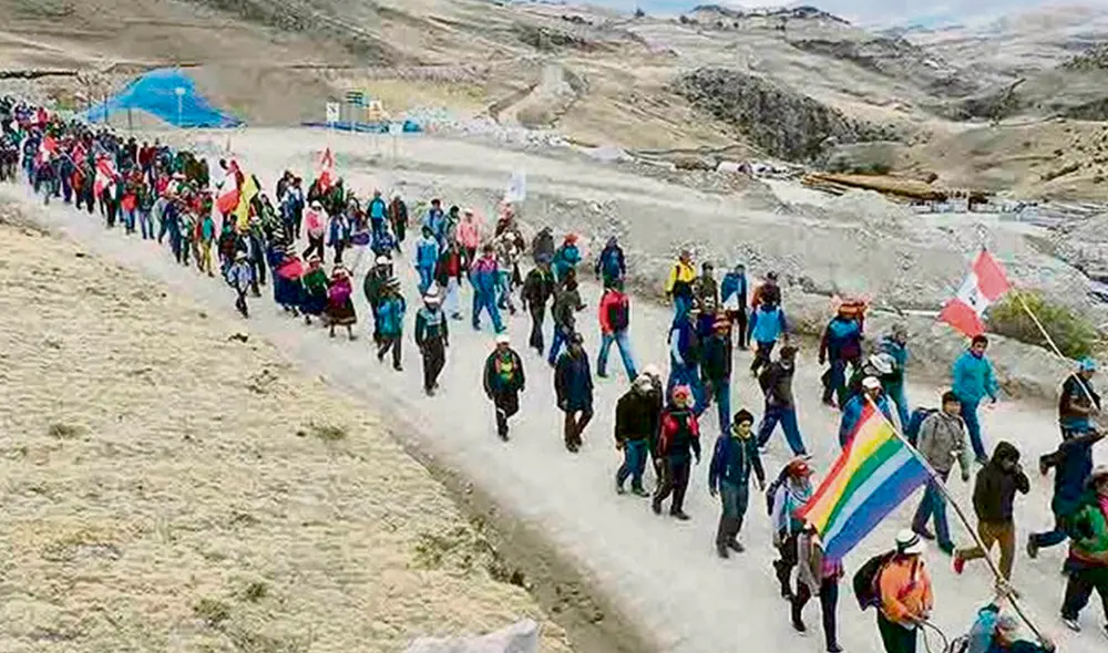 Postura. Dirigentes y pobladores extreman medida de fuerza. Foto: difusión Postura. Dirigentes y pobladores extreman medida de fuerza. Foto: difusión