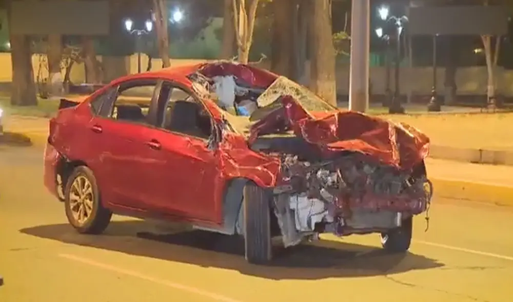 Conductor fue trasladado a la comisaría de Petit Thouars. Foto: captura de América