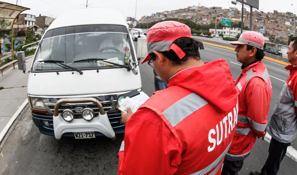 El portal web de Sutran también te permite consultar si cuentas con papeletas. Foto: composición de Fabrizio Oviedo / La República