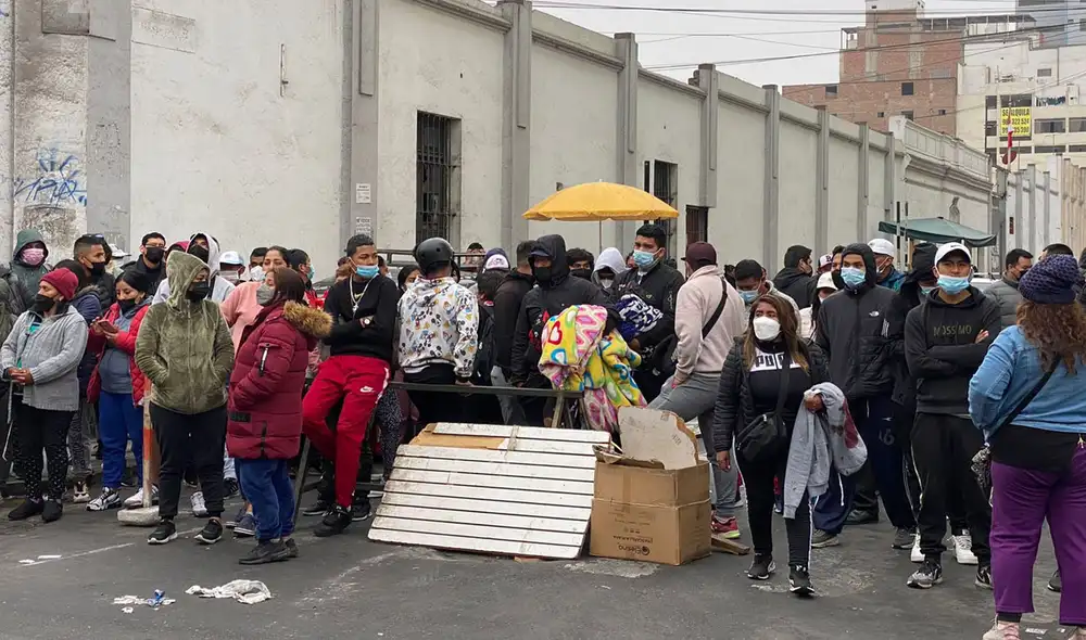 Serenazgo de Lima permanece en el lugar a la espera de refuerzos. Foto: Raúl Egúsquiza / URPI-LR