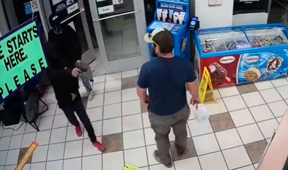 El sujeto armado es menor de 18 años, por lo que fue ingresado al Centro de Justicia Juvenil del Condado de Yuma. Foto y video: captura - Infobae El sujeto armado es menor de 18 años, por lo que fue ingresado al Centro de Justicia Juvenil del Condado de Yuma. Foto y video: captura - Infobae