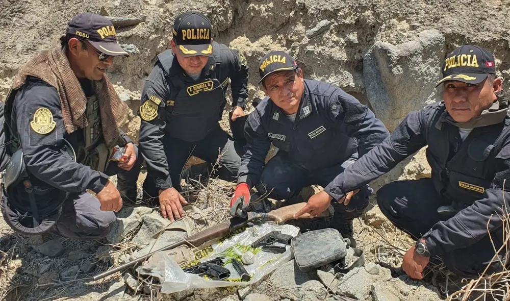 Policía encontró pistolas, escopetas y municiones. Foto: PNP
