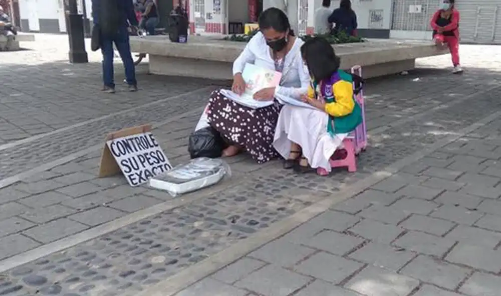 Mediante una fotografía, Damaris estaba sentada en una silla de plástico y con su cuaderno apoyado en sus rodillas. Foto: difusión