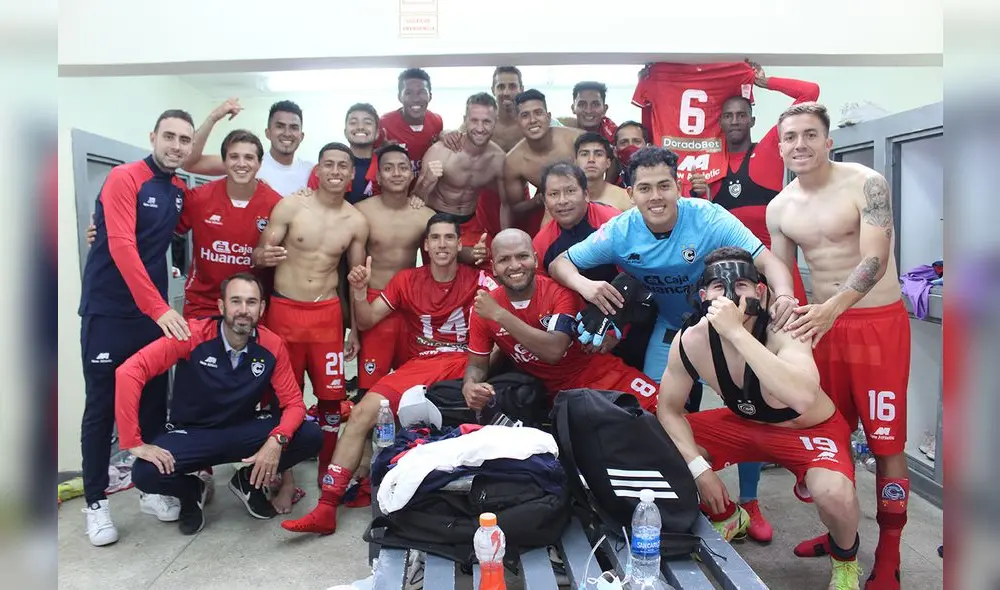 Así se refleja la alegría en el camerino de Cienciano por la clasificación Foto: Club Cienciano Así se refleja la alegría en el camerino de Cienciano por la clasificación Foto: Club Cienciano