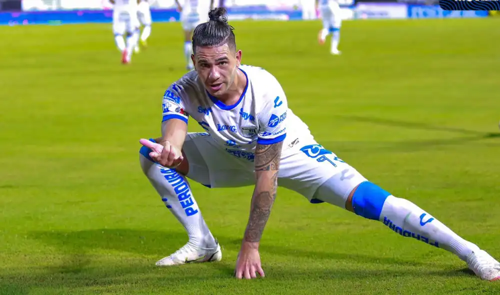 Dos Santos lleva tres goles con los Gallos Blancos. Foto: Twitter Querétaro.