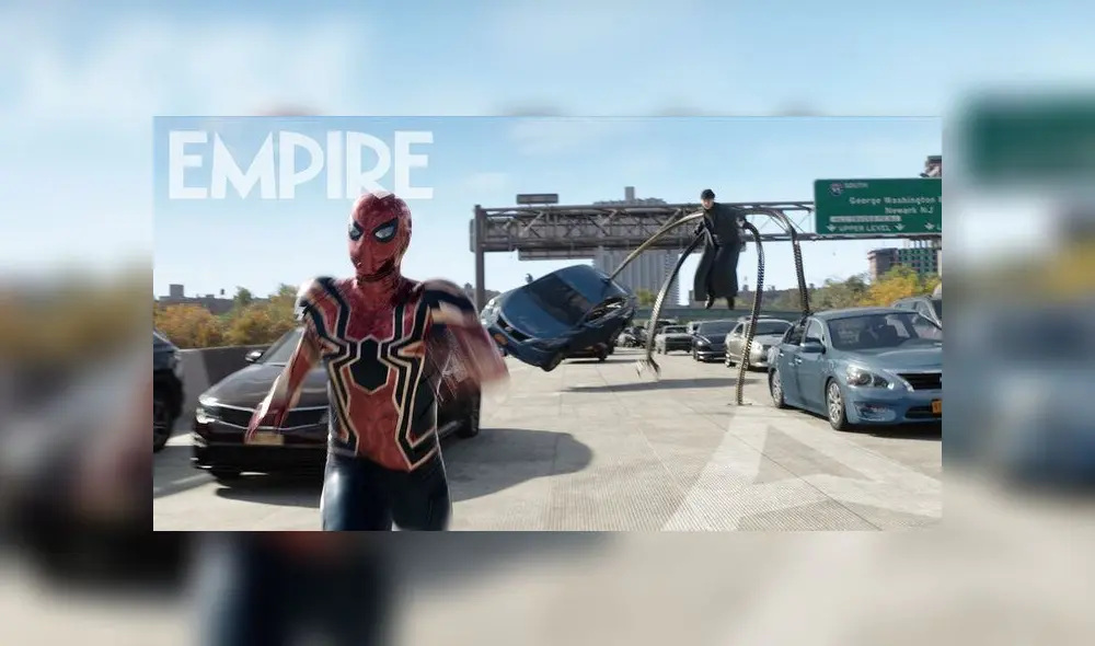 Spiderman, con su traje de Iron Spider, huyendo del Doctor Octopus. Foto: Empire