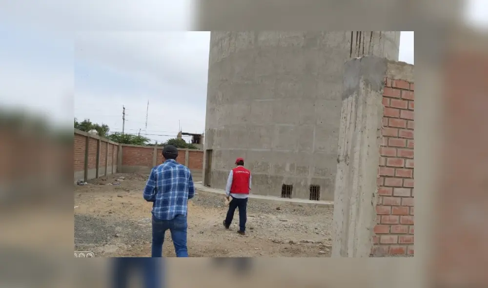 El equipo de técnico verificó las valorizaciones por la ejecución de la obra. Foto: Contraloría El equipo de técnico verificó las valorizaciones por la ejecución de la obra. Foto: Contraloría