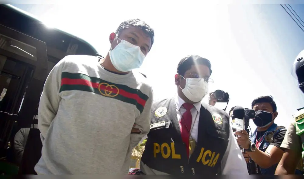 Ysrael Zúñiga es conducido a la Policía Anticorrupción luego de su detención. Ysrael Zúñiga es conducido a la Policía Anticorrupción luego de su detención.