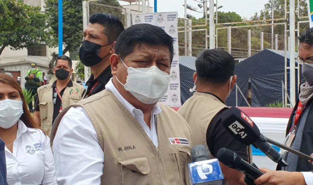 El ministro de Defensa, Walter Ayala, supervisó jornada cívica de atención sanitaria a familias de La Perla, Callao. Estuvo acompañado de la primera dama Lilia Paredes. Foto y video: María Pía Ponce/ URPI-GLR