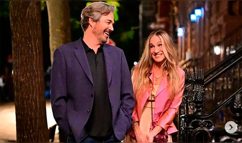 Carrie Bradshaw y posible nuevo amor en Sex and the city. Foto: difusión / HBO Max