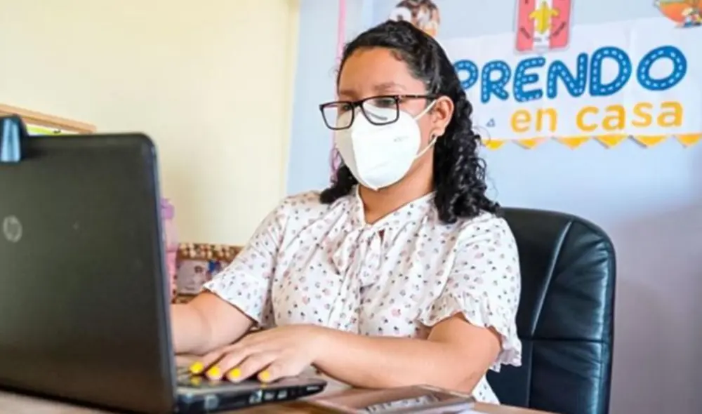 Anualmente, más de 16.000 docentes se desarrollan profesionalmente y aumentan su remuneración a través de asignaciones que perciben por desempeñar una encargatura. Foto: Minedu Anualmente, más de 16.000 docentes se desarrollan profesionalmente y aumentan su remuneración a través de asignaciones que perciben por desempeñar una encargatura. Foto: Minedu