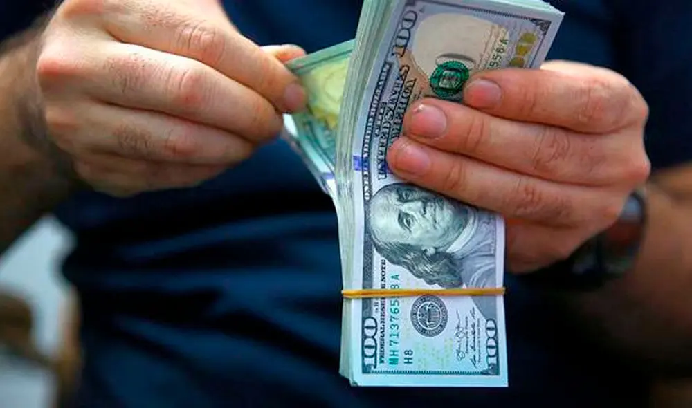 Dólar blue, lunes 25 de octubre, en Argentina. Sigue su cotización en apertura y cierre del mercado negro. Foto: AFP