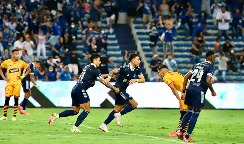 Emelec se quedó con el Clásico del Astillero tras superar al Barcelona SC por la Liga Pro de Ecuador. Foto: ESPN