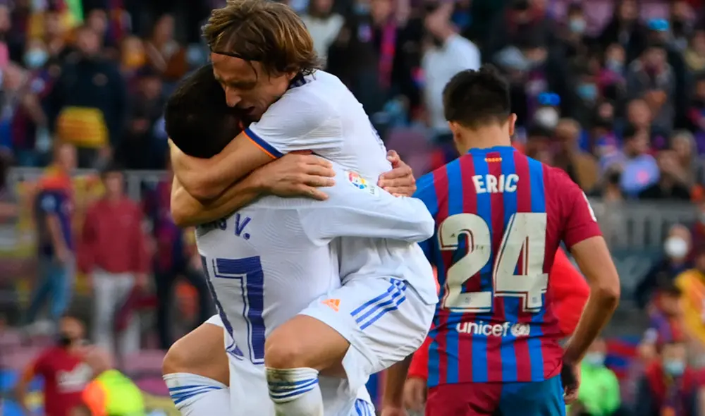 Luka Modric fue una de las figuras en el triunfo del Real Madrid sobre Barcelona en el Camp Nou por LaLiga 2021-22. Foto: AFP/Twitter