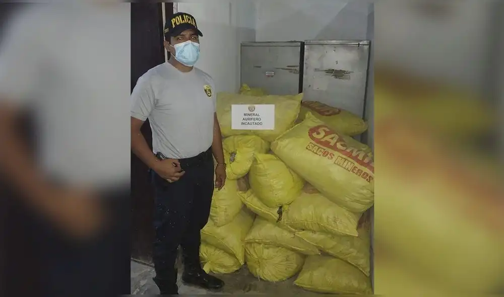 Fueron 20 sacos incautados con dos toneladas de mineral aurífero. Foto: PNP