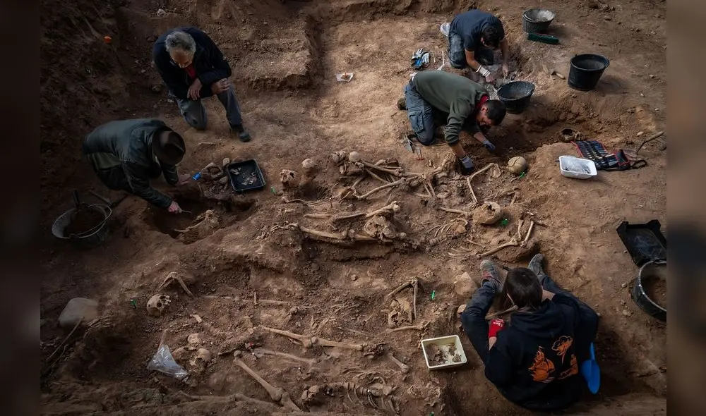 El hallazgo sorprendió a los arqueólogos y representa un avance en la reconciliación del país. Foto: El País. El hallazgo sorprendió a los arqueólogos y representa un avance en la reconciliación del país. Foto: El País.