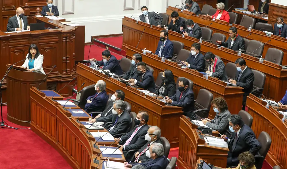 Mirtha Vásquez ante el Congreso de la República. Foto: Congreso Mirtha Vásquez ante el Congreso de la República. Foto: Congreso