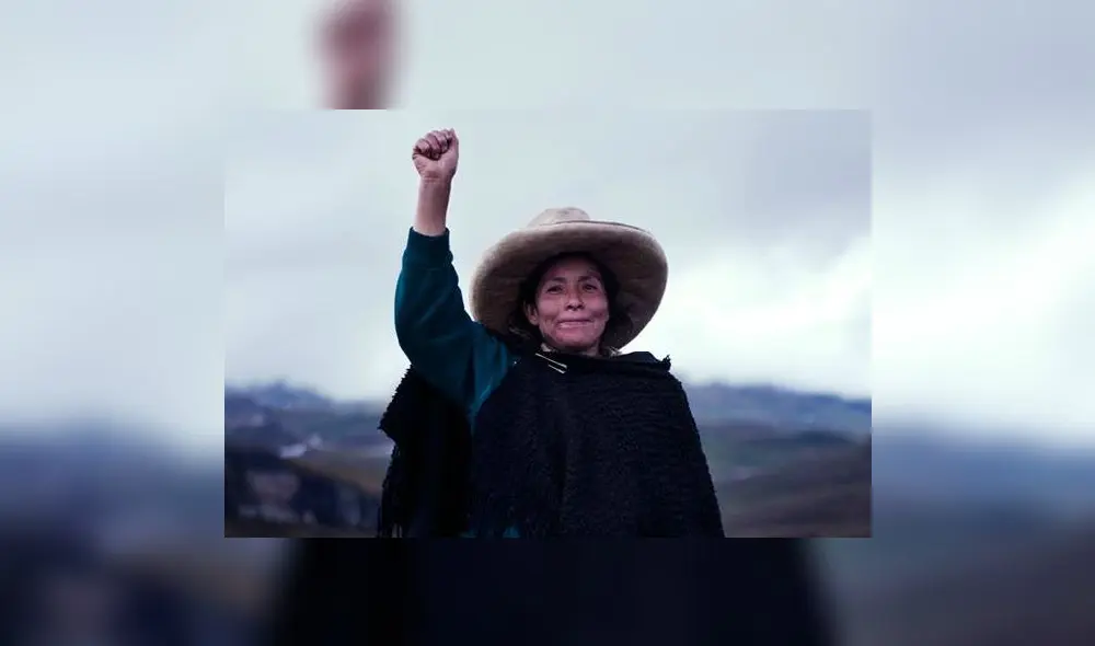 La actual titular de la PCM, Mirtha Vásquez, fue la abogada de Máxima Acuña en el proceso contra la minera Yanacocha. Foto: Conflictos Mineros en América Latina La actual titular de la PCM, Mirtha Vásquez, fue la abogada de Máxima Acuña en el proceso contra la minera Yanacocha. Foto: Conflictos Mineros en América Latina