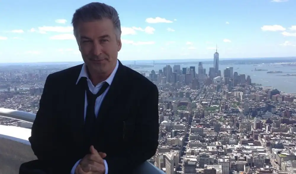 Según el medio internacional, AFP, Dave Halls, el asistente que le entregó el arma a Alec Baldwin, fue despedido en 2019 del rodaje Freedom's path. Foto: Instagram / @alecbaldwininsta