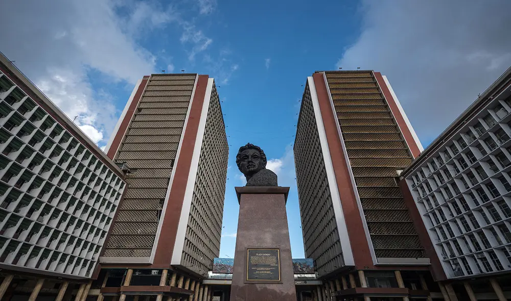 La tasa BCV es consultada por miles de personas en Venezuela, un país en severa crisis que se ha refugiado en los dólares ante la elevada inflación. Foto: AFP