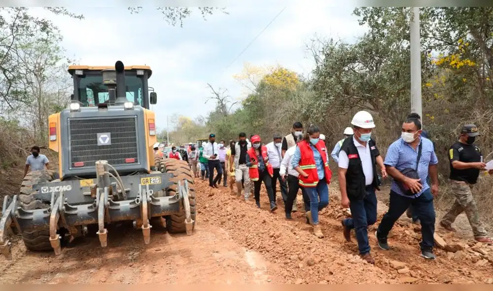 Ministro Juan Silva inspeccionó obras de Corredor Vial Alimentador en región Tumbes. Foto: MTC.