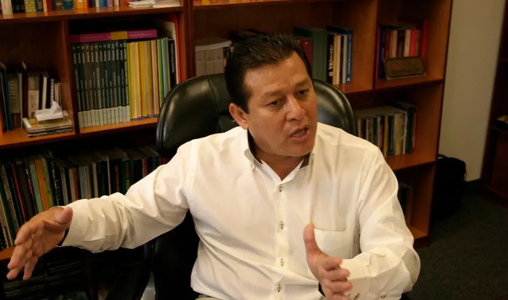 Eduardo Salhuana considera que voto de confianza al gabinete Vásquez peligra tras contradicciones en el Ejecutivo respecto a una posible nacionalización del gas. Foto: La República Eduardo Salhuana considera que voto de confianza al gabinete Vásquez peligra tras contradicciones en el Ejecutivo respecto a una posible nacionalización del gas. Foto: La República