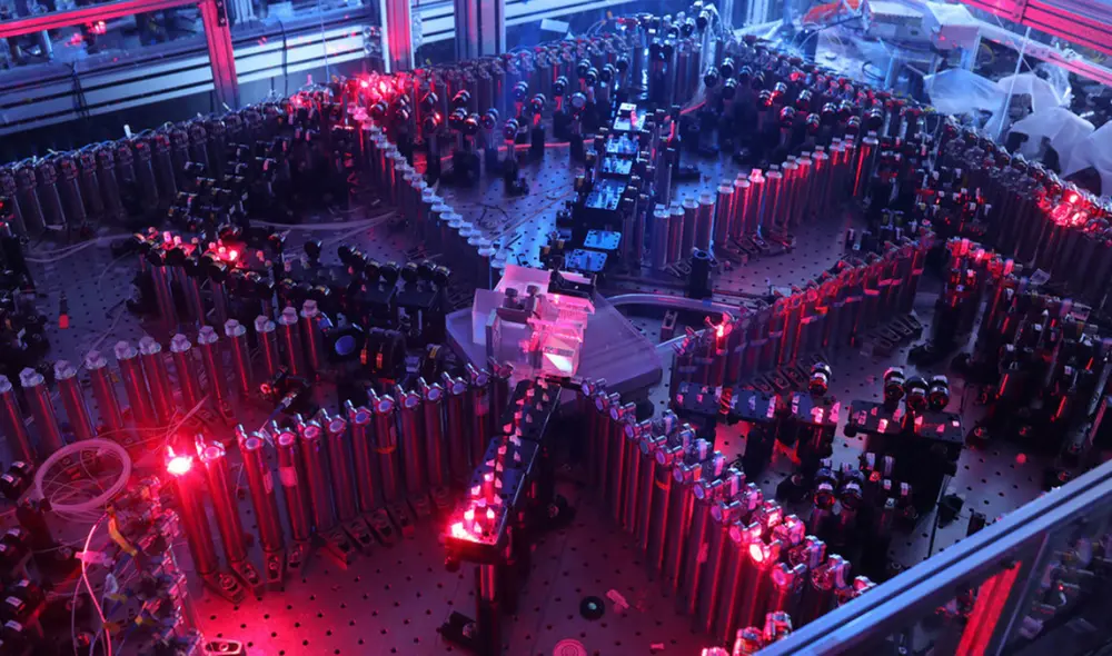 Jiuzhang 2.0, nuevo prototipo de computadora cuántica. Foto: Pan Jianwei/ Xinhua