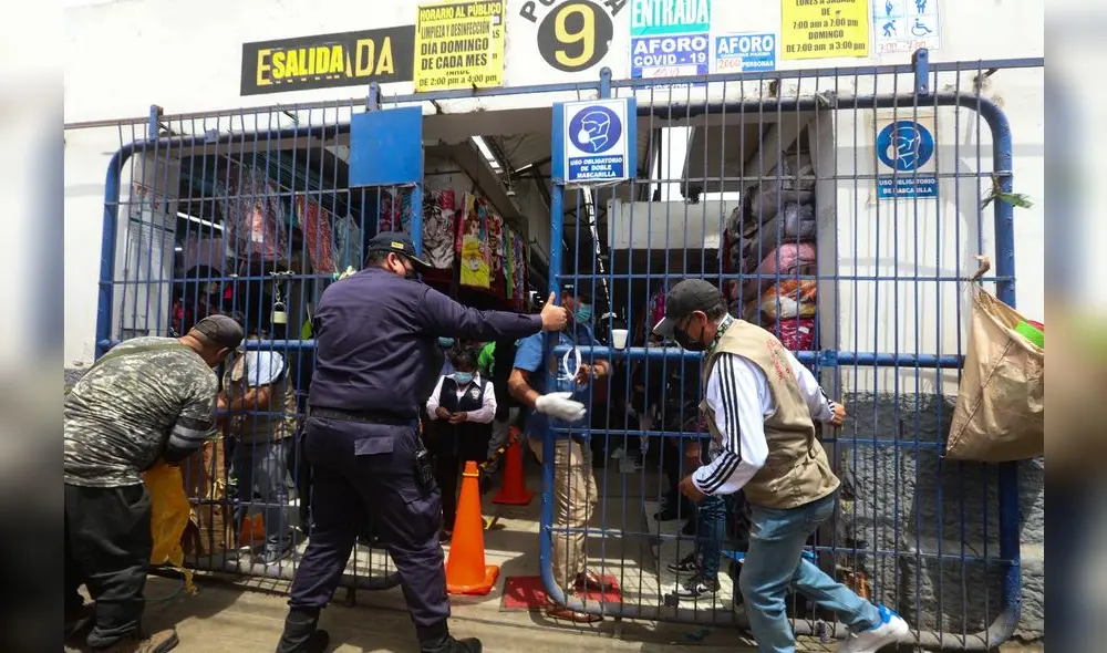 Durante la inspección municipal se cerraron las puertas del mercado. Foto: MPT Durante la inspección municipal se cerraron las puertas del mercado. Foto: MPT