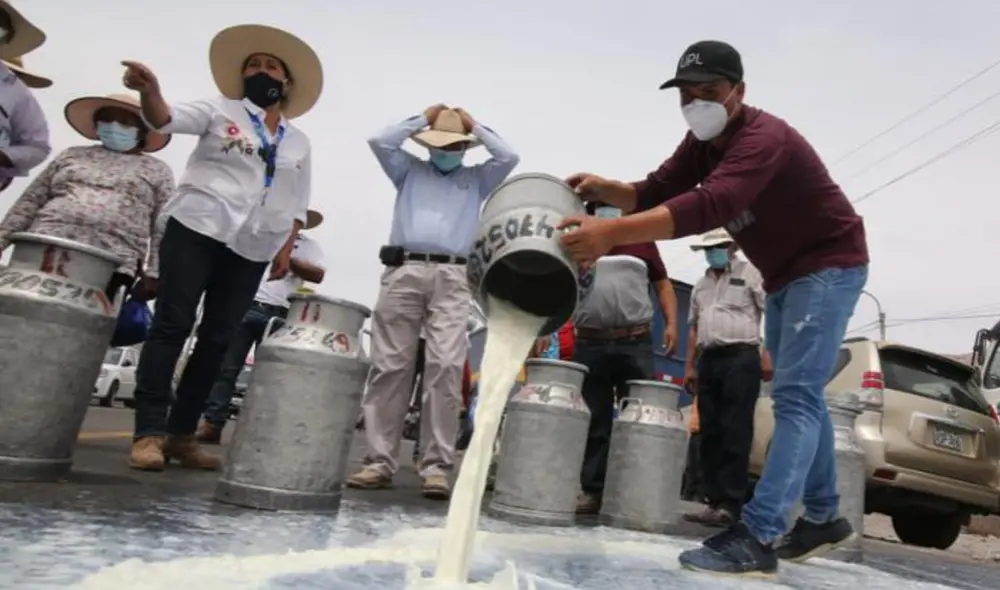 El jefe del Indecopi, Julián Palacín, destacó que con estas iniciativas la institución continúa demostrando su compromiso por fortalecer la libre competencia en los distintos sectores de la economía. Foto: La República