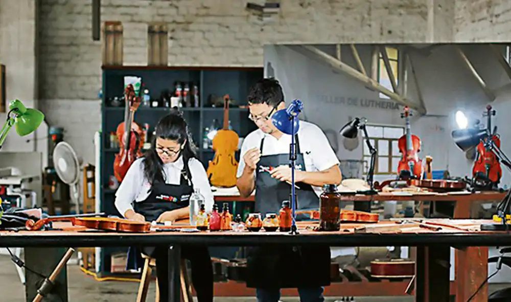 Requisitos. Maestros deben ser nombrados, tener trayectoria y años de servicio. Foto: difusión Requisitos. Maestros deben ser nombrados, tener trayectoria y años de servicio. Foto: difusión