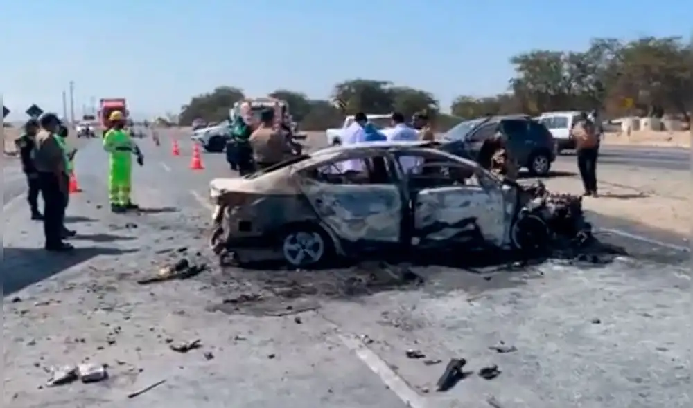 Fiscales y peritos forenses llegaron a la escena del accidente para realizar el levantamiento de los cadáveres. Foto: captura de video/El Reportero Áncash.
