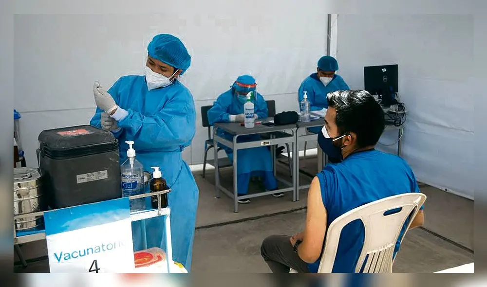 Avance. El 57.6% de la población recibió el esquema completo. Foto: Rodrigo Talavera/ La República