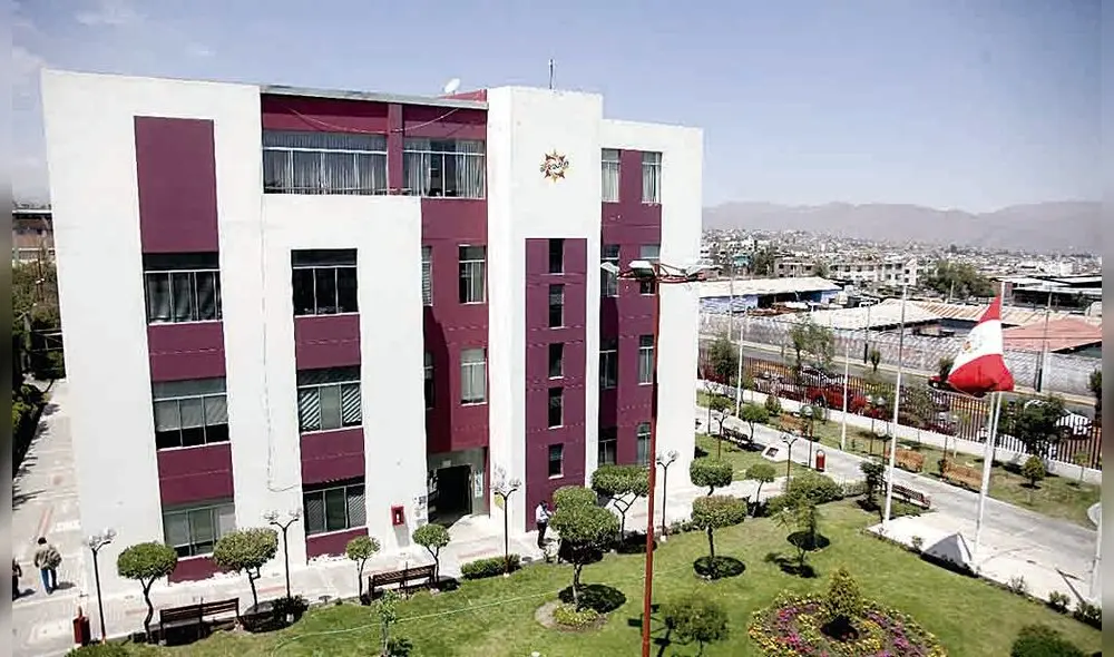 Incertidumbre. El lunes se ratificaron cargos gerenciales en el GRA, aunque de forma temporal. Foto: Rodrigo Talavera/ La República Incertidumbre. El lunes se ratificaron cargos gerenciales en el GRA, aunque de forma temporal. Foto: Rodrigo Talavera/ La República