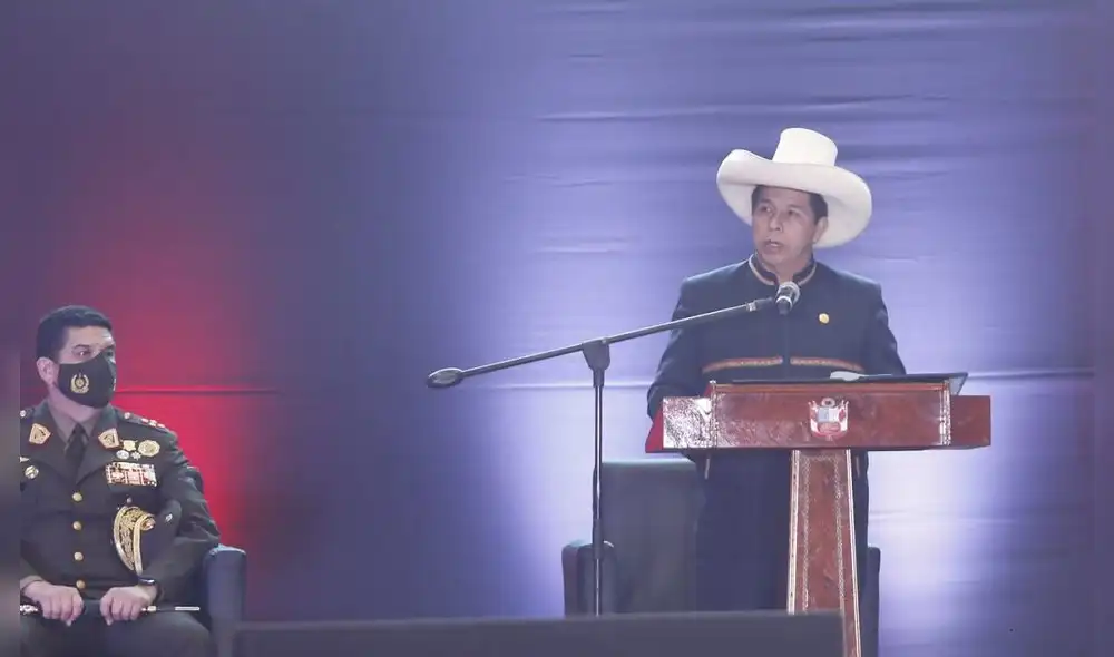 El jefe de Estado informó que el evento realizado en San Borja promueve la modernización de las Fuerzas Armadas y la Policía Nacional. Foto: Carlos Félix