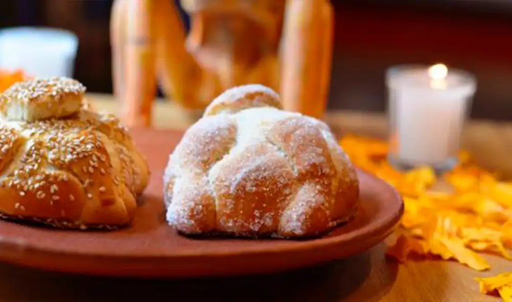 Conoce la historia de este tradicional alimento que se pone en las ofrendas por el Día de Muertos en México. Foto: EFE Conoce la historia de este tradicional alimento que se pone en las ofrendas por el Día de Muertos en México. Foto: EFE