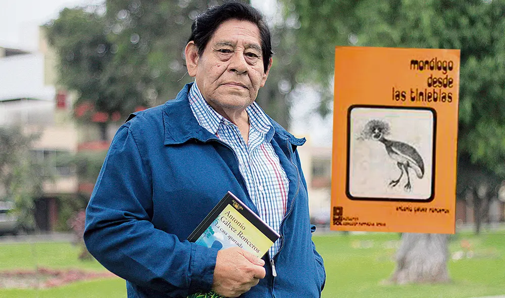 Maestro. El escritor Antonio Gálvez Ronceros en parque vecino de su domicilio. Foto: composición LR