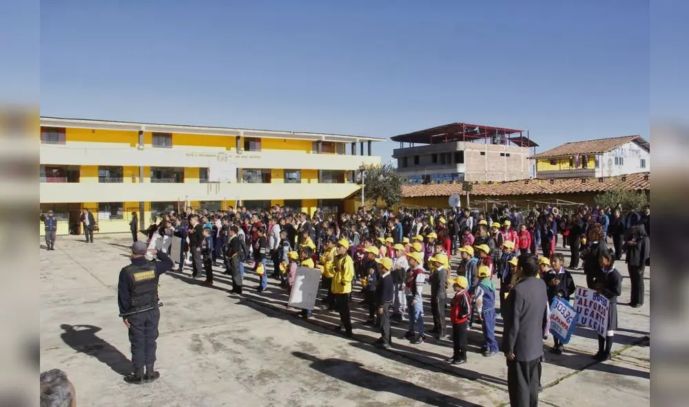 En la sierra de La Libertad unas 250 escuelas tienen clases semipresenciales. Foto: La República