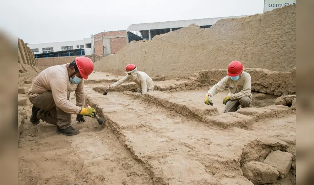 Arqueólogos investigan papel que cumplía la Huaca Takaynamo. Foto: DDCLL Arqueólogos investigan papel que cumplía la Huaca Takaynamo. Foto: DDCLL