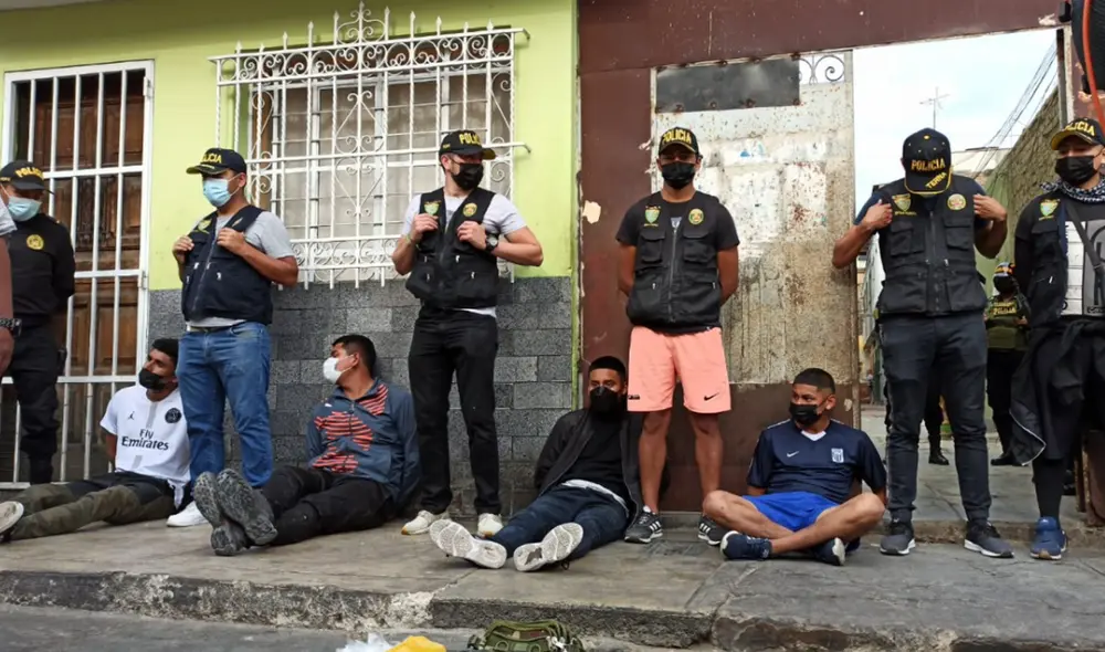 Hasta el lugar llegó un fuerte contingente policial, dado que está sería una de las zonas más peligrosas del distrito victoriano. Foto: Gianella Aguirre / URPI - LR